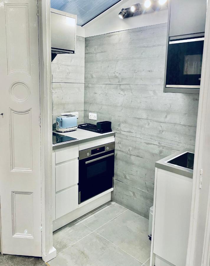Deluxe Studios With Spa Included Portsmouth Ngoại thất bức ảnh