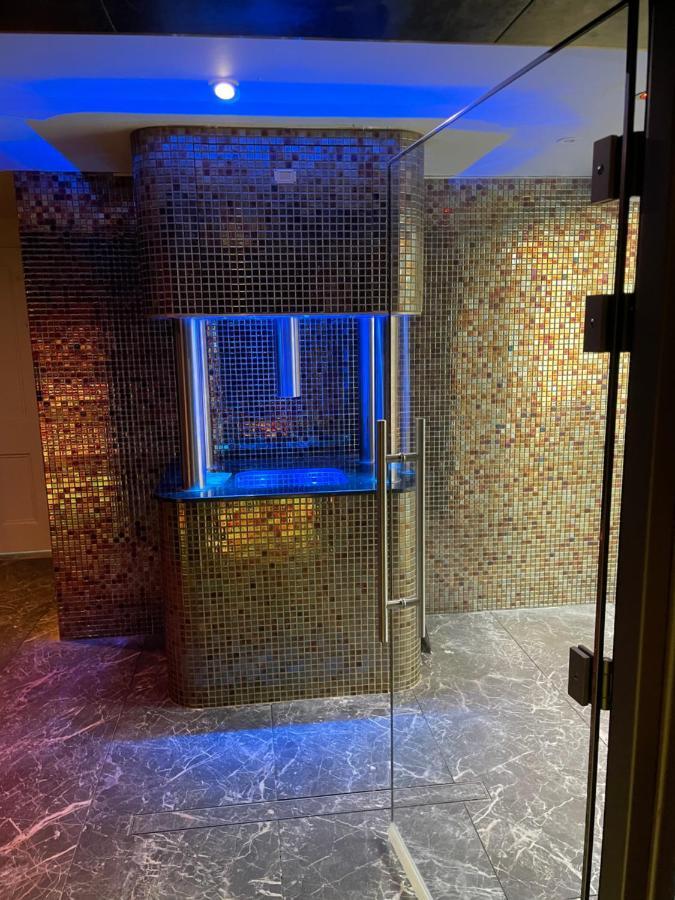 Deluxe Studios With Spa Included Portsmouth Ngoại thất bức ảnh