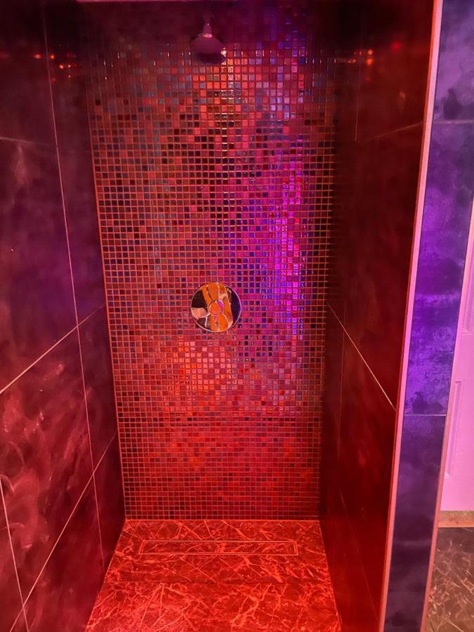 Deluxe Studios With Spa Included Portsmouth Ngoại thất bức ảnh